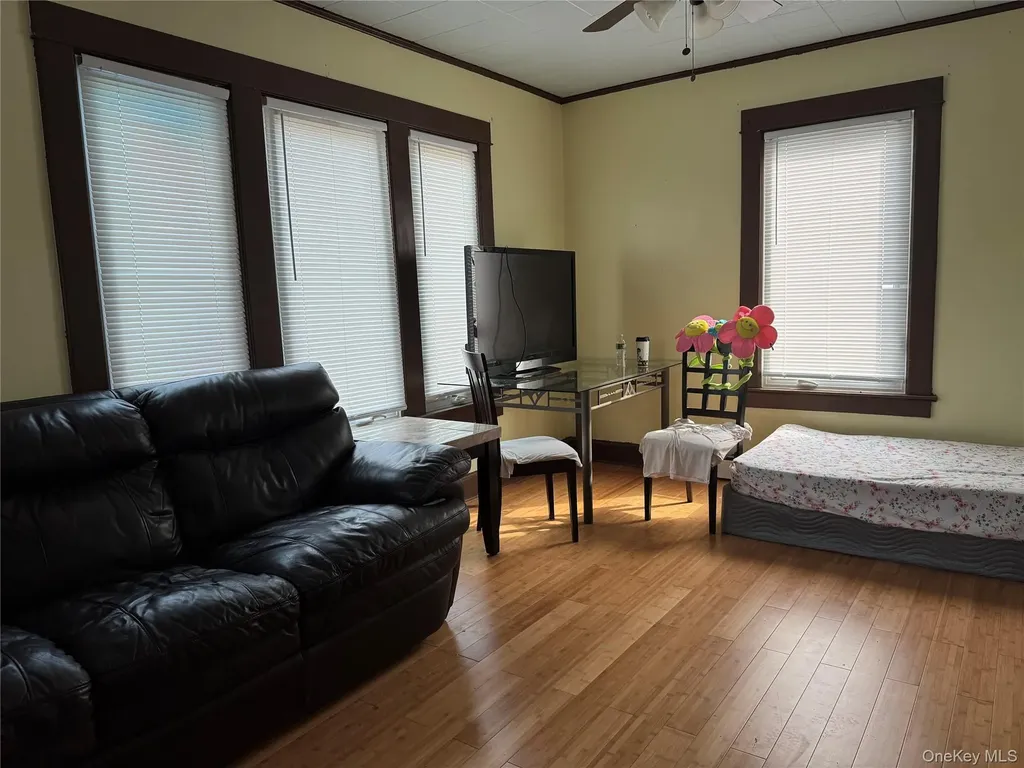 39 Crescent Place Middletown NY 10940