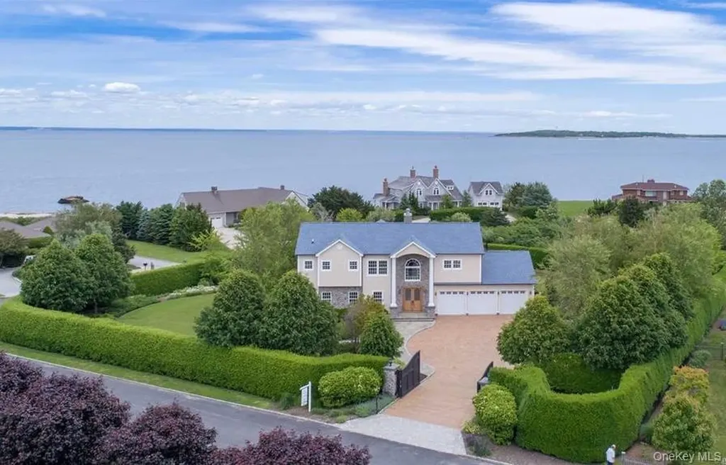 1680 Lands End Road Orient NY 11957