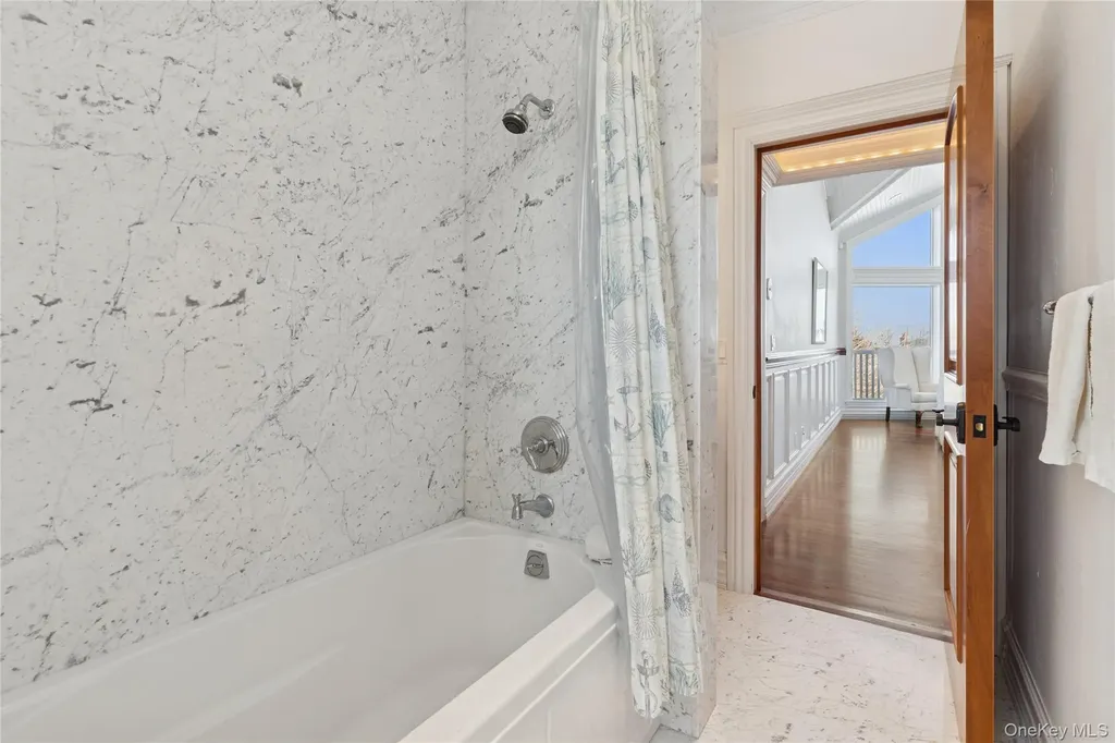 1680 Lands End Road Orient NY 11957