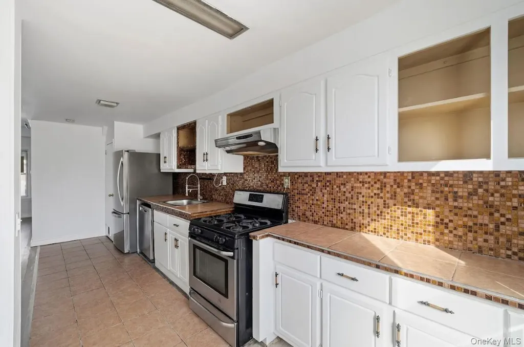 108 Jackie Robinson Parkway Brooklyn NY 11207