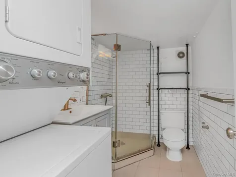 305 E 108th Street New York (manhattan) NY 10029