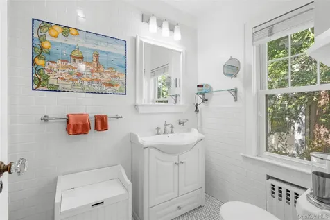 103 Laurel Avenue Larchmont NY 10538
