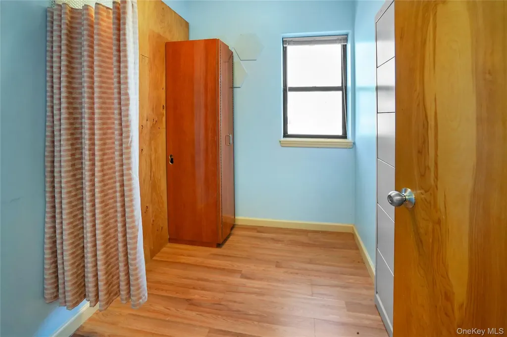 16040 78th Road Fresh Meadows NY 11366