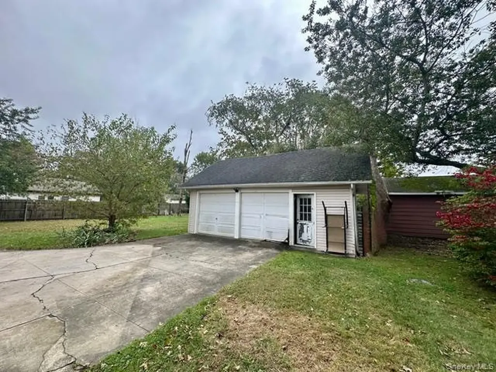 90 E Roe Boulevard Patchogue NY 11772