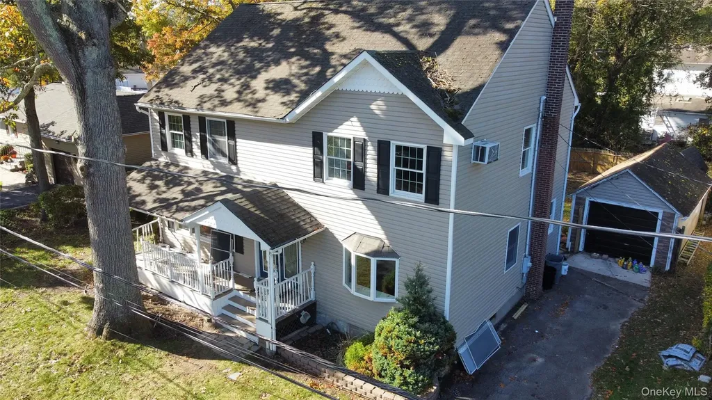 16 Babylon Drive Sound Beach NY 11789