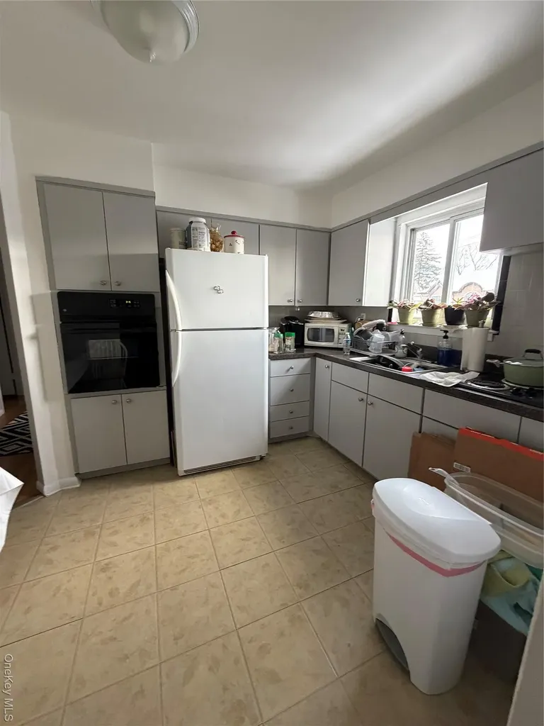 144 Roslyn Road Mineola NY 11501