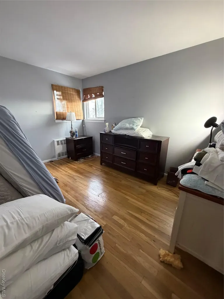 144 Roslyn Road Mineola NY 11501