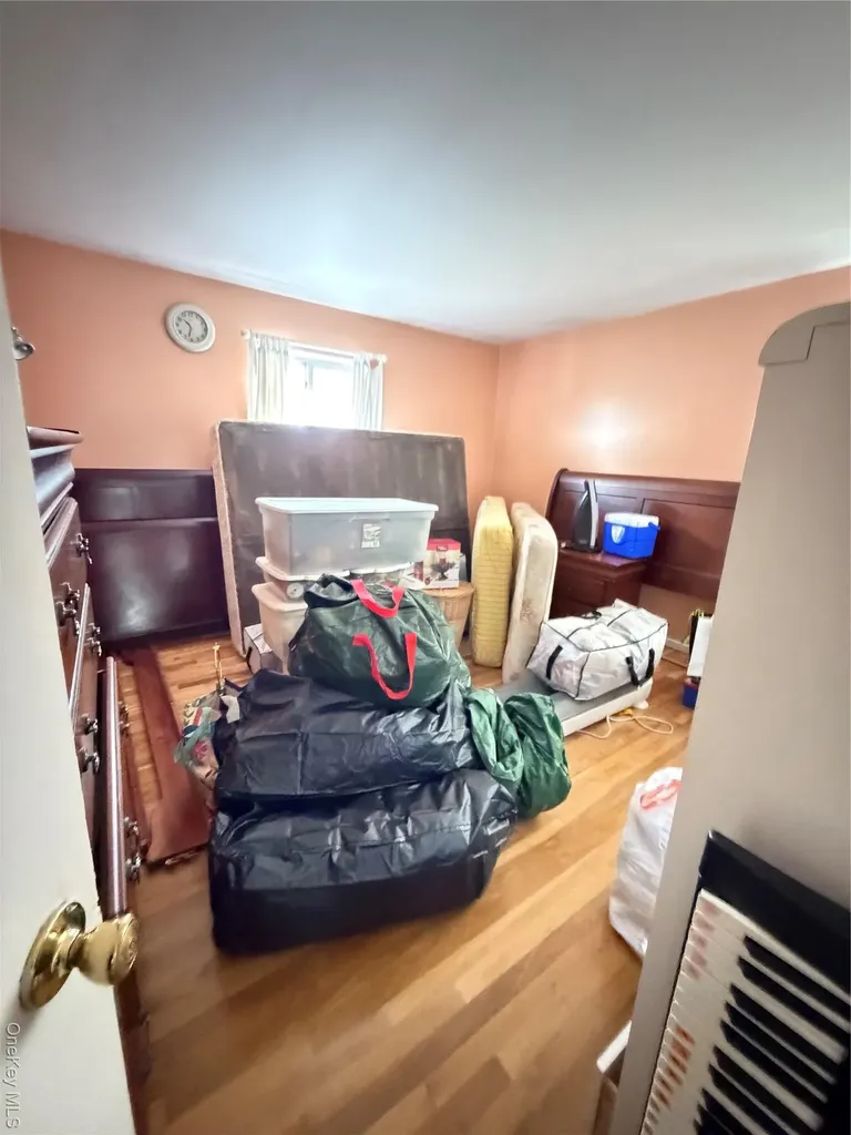 144 Roslyn Road Mineola NY 11501