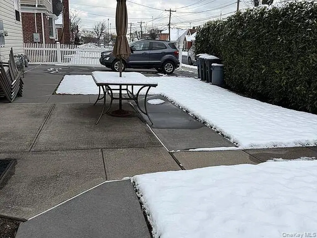 144 Roslyn Road Mineola NY 11501