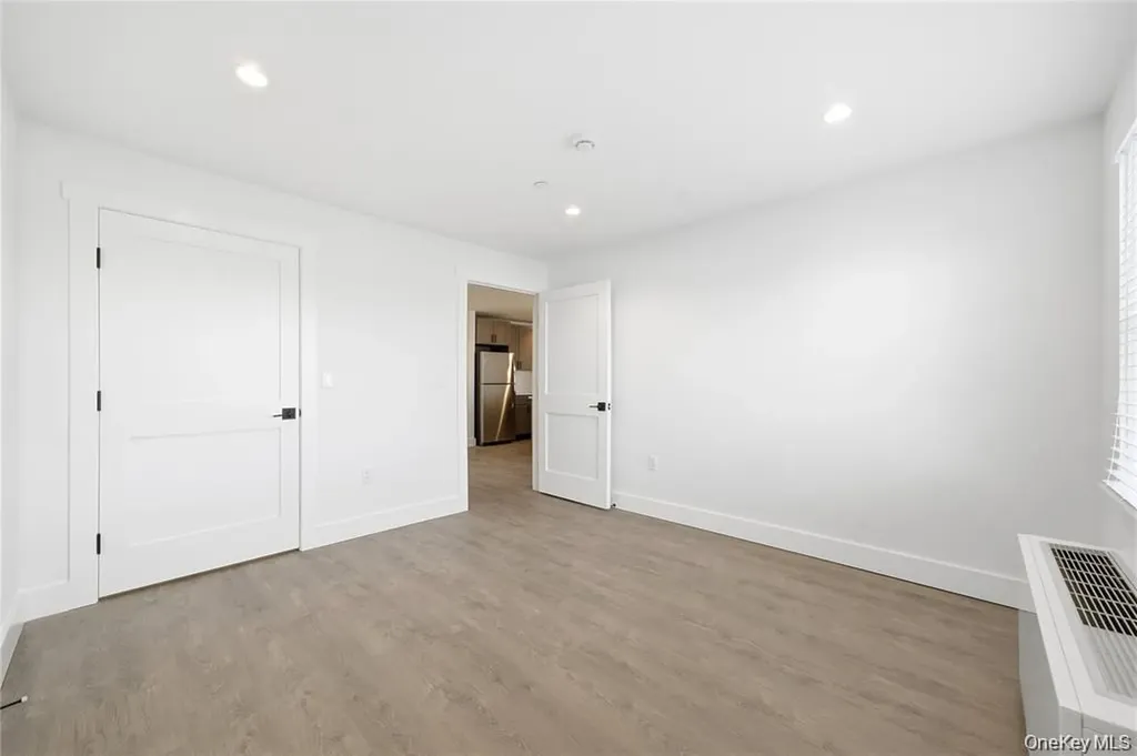 180 Deer Park Avenue Babylon NY 11702