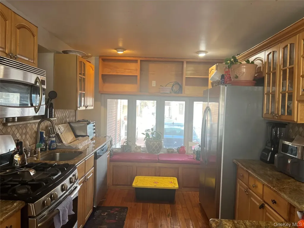 208 Emily Avenue Elmont NY 11003