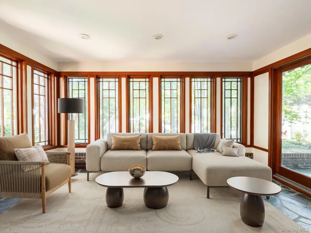 3 West Drive Manhasset NY 11030