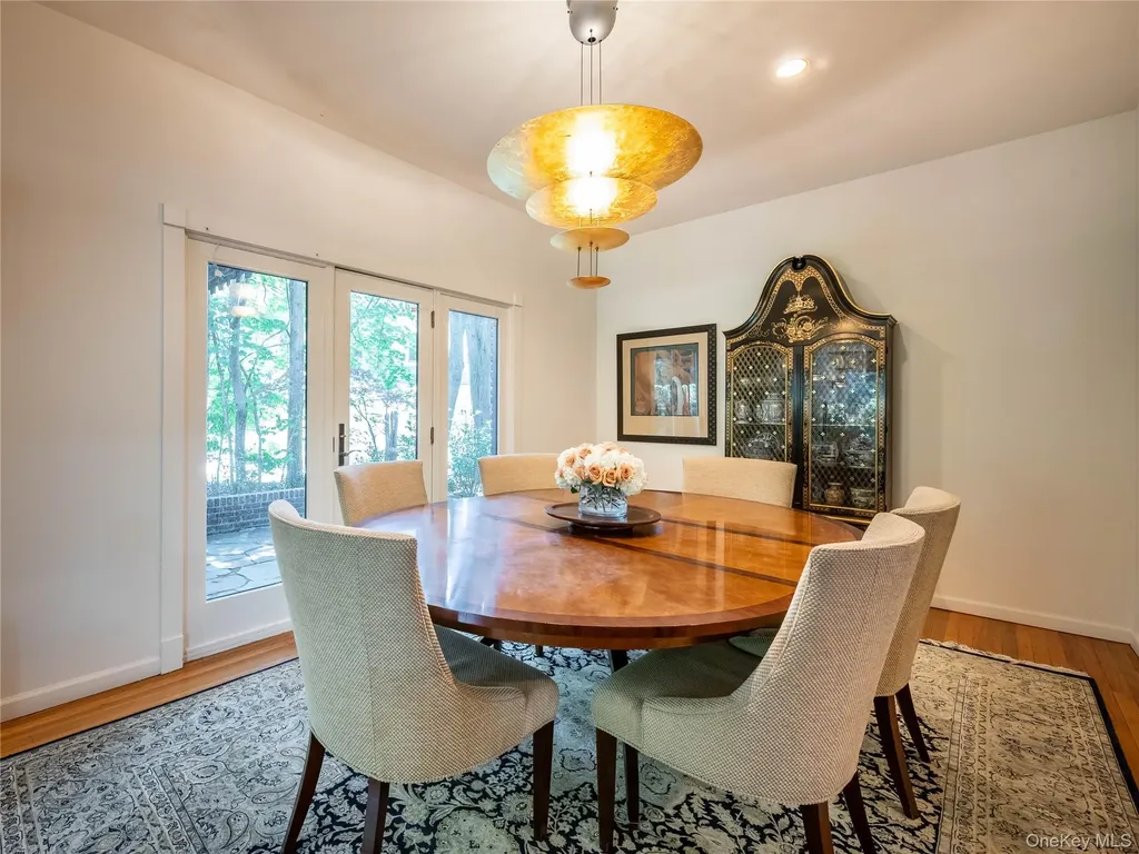 3 West Drive Manhasset NY 11030