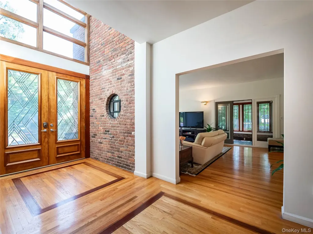 3 West Drive Manhasset NY 11030