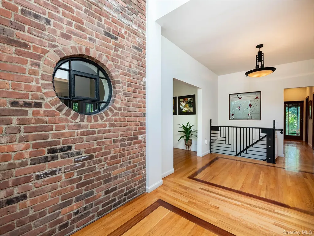 3 West Drive Manhasset NY 11030