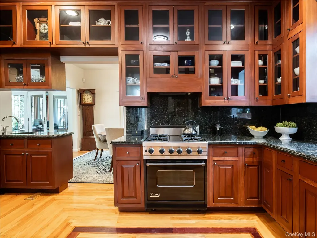 3 West Drive Manhasset NY 11030