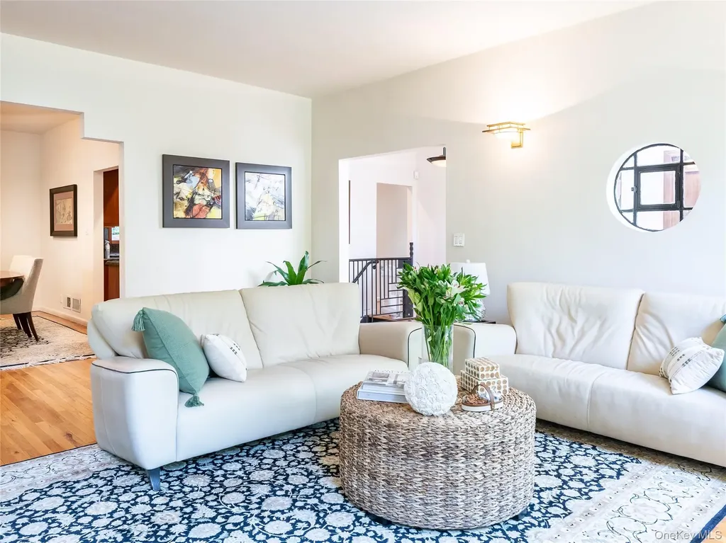 3 West Drive Manhasset NY 11030