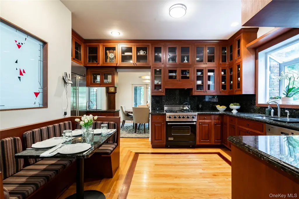 3 West Drive Manhasset NY 11030