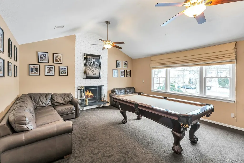 2043 Ripley Merrick NY 11566