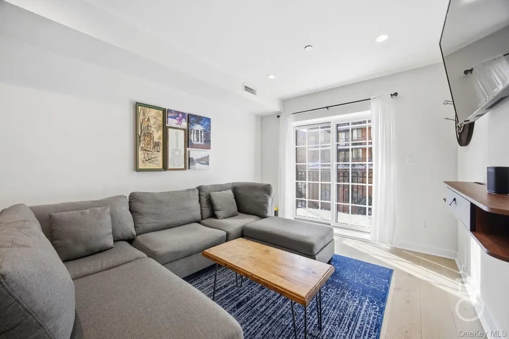23-23 30th Road Astoria NY 11102