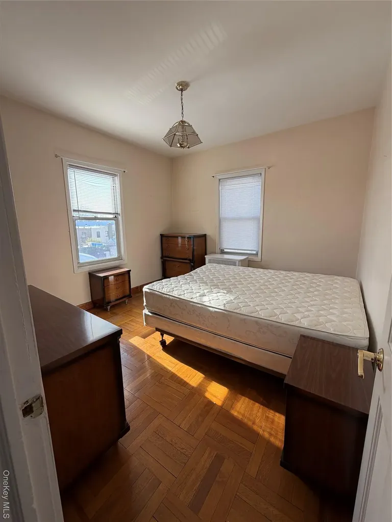 14718 24th Avenue Whitestone NY 11357