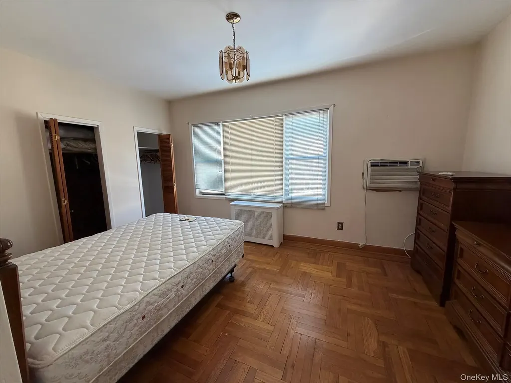 14718 24th Avenue Whitestone NY 11357