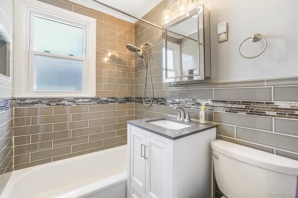 36 Hasbrouck Drive Poughkeepsie NY 12603