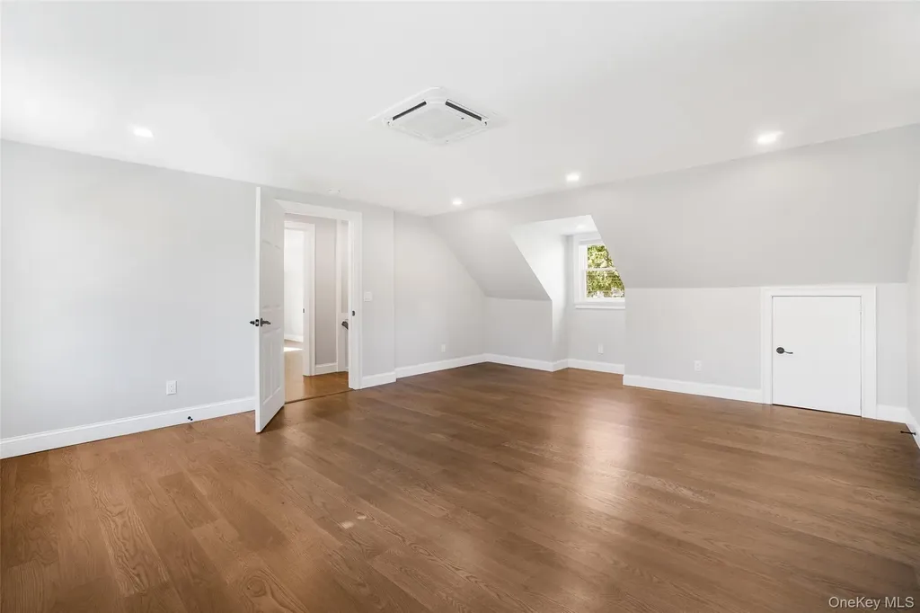36 Hasbrouck Drive Poughkeepsie NY 12603