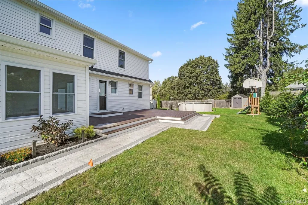 36 Hasbrouck Drive Poughkeepsie NY 12603