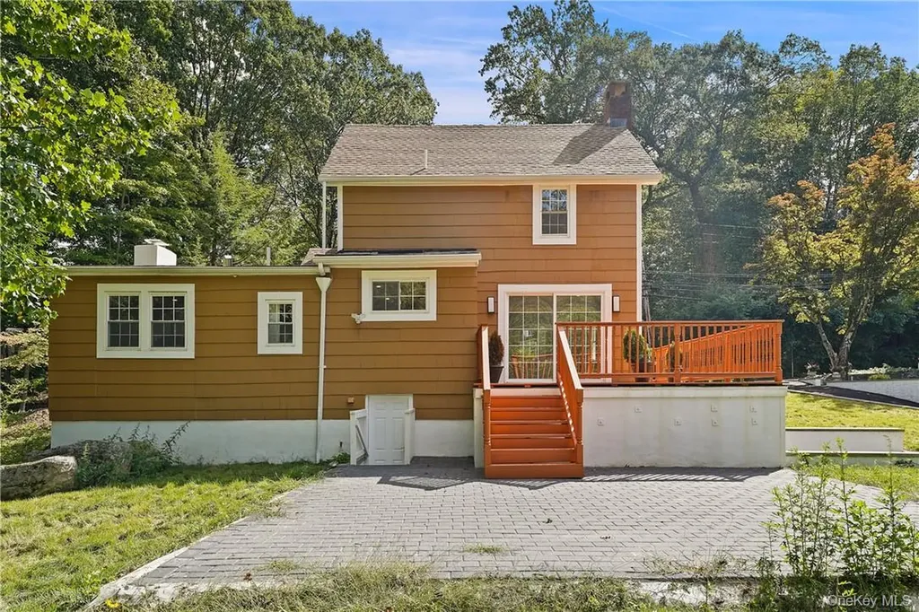 58 Whippoorwill Road E Armonk NY 10504