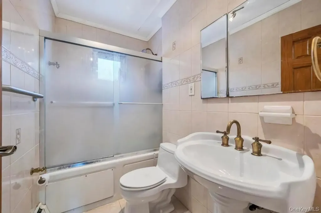 1034 Hendrix Street Brooklyn NY 11207