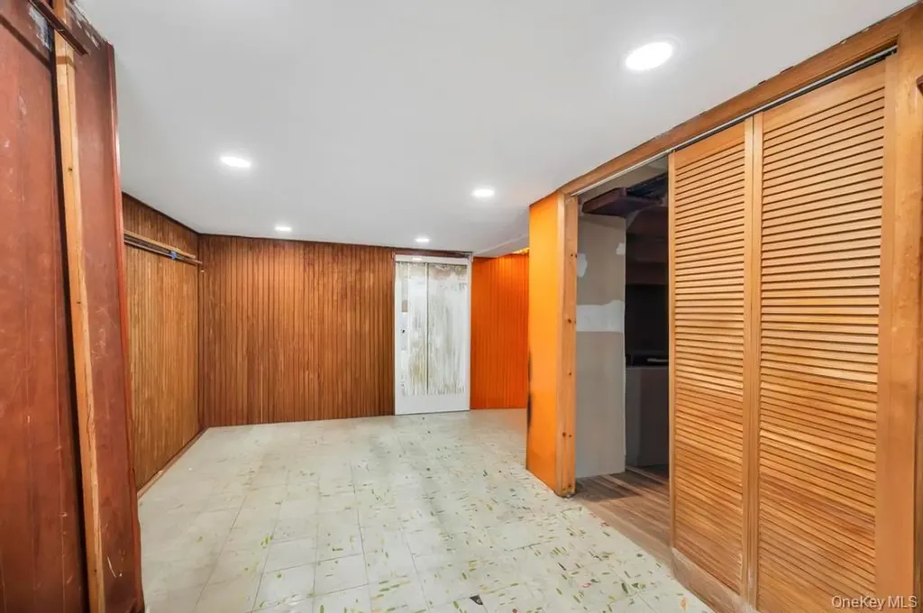 1034 Hendrix Street Brooklyn NY 11207