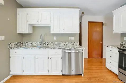 186 Rutledge Avenue Hawthorne NY 10532