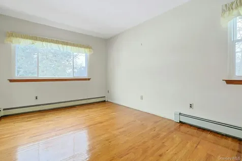 186 Rutledge Avenue Hawthorne NY 10532