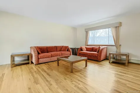 186 Rutledge Avenue Hawthorne NY 10532