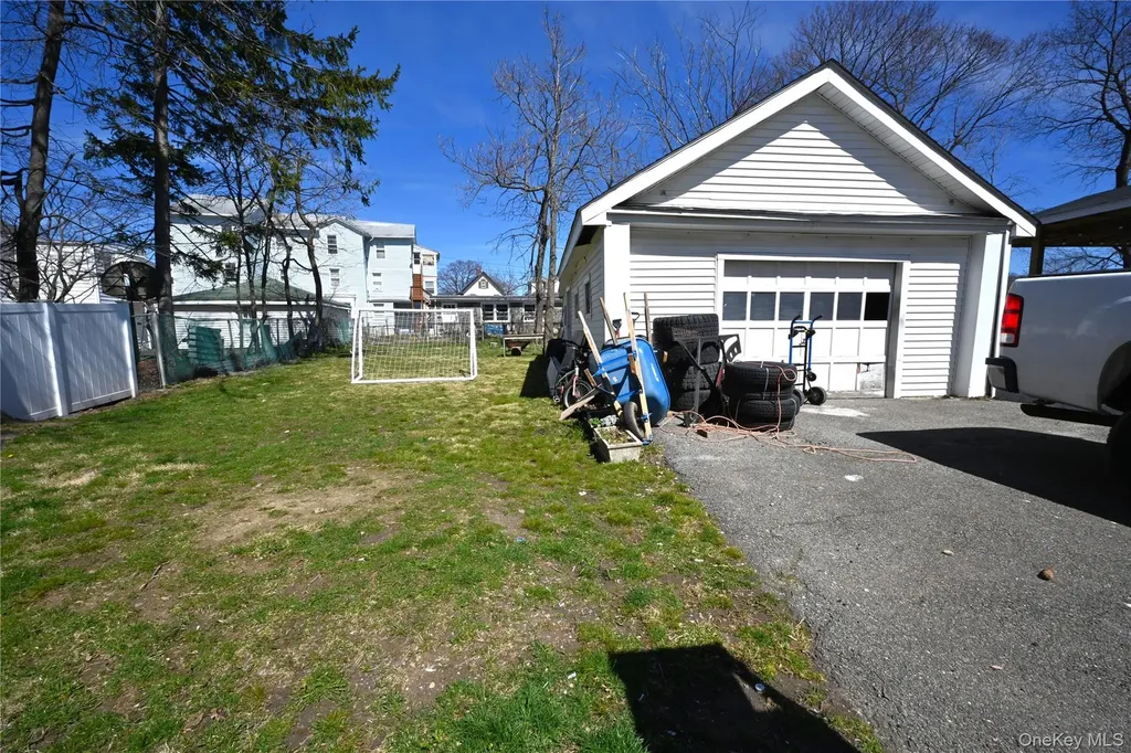 1 Agate Avenue Ossining NY 10562
