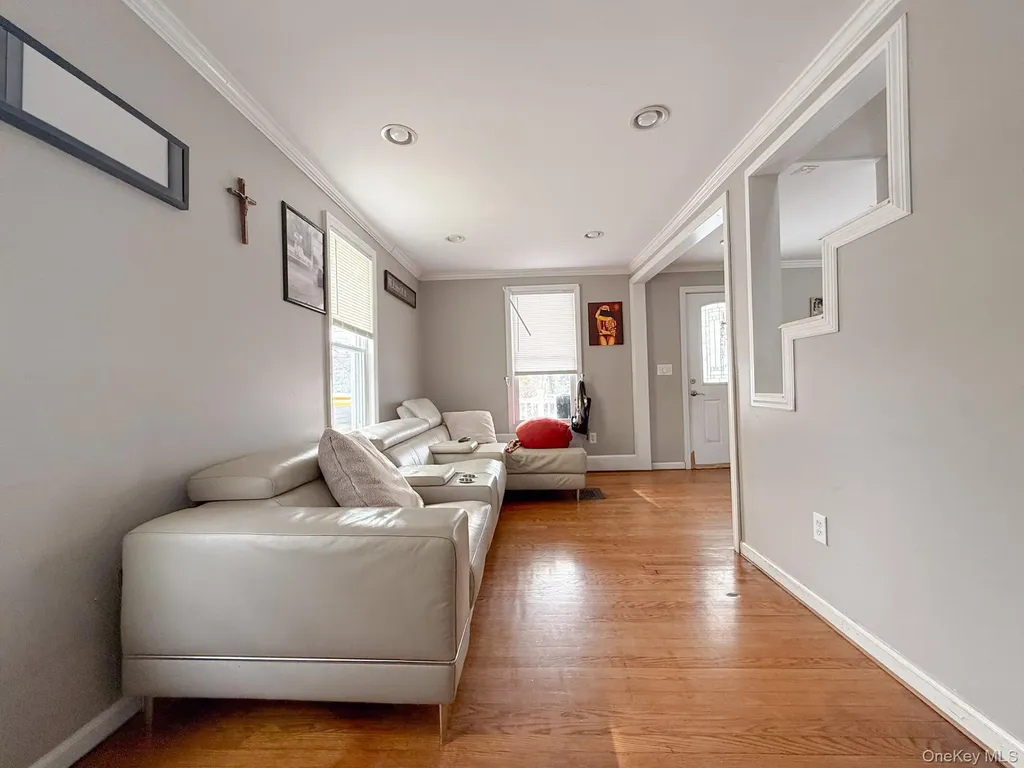 1 Agate Avenue Ossining NY 10562