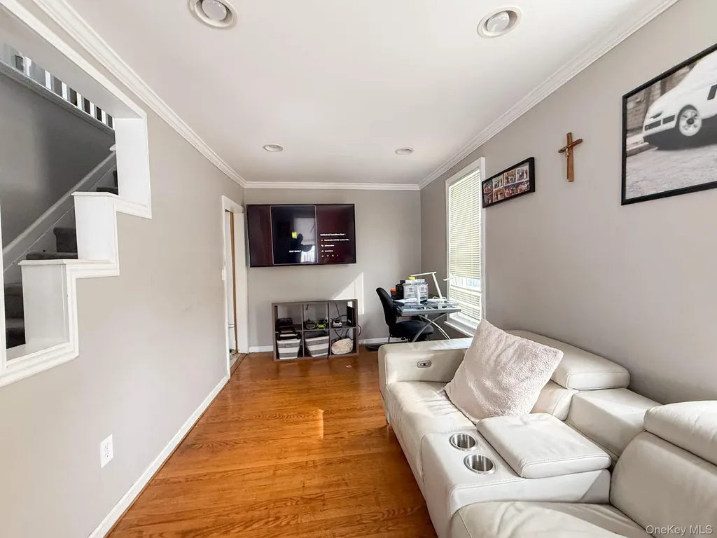 1 Agate Avenue Ossining NY 10562