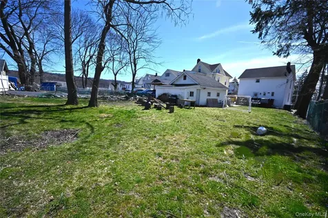 1 Agate Avenue Ossining NY 10562