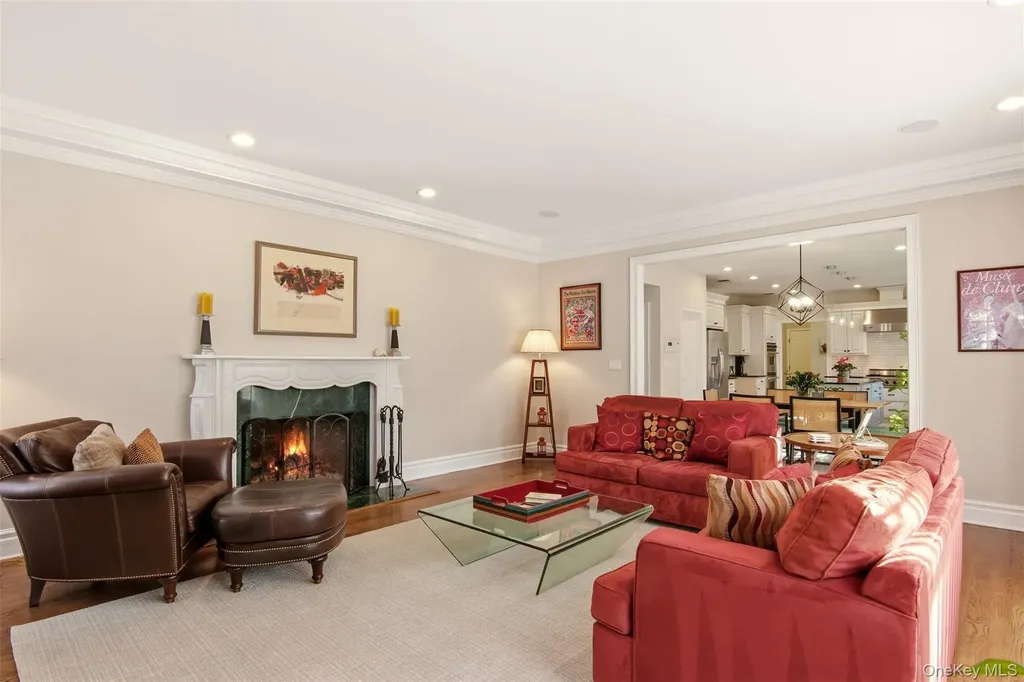 4 Daniel Way Setauket NY 11733