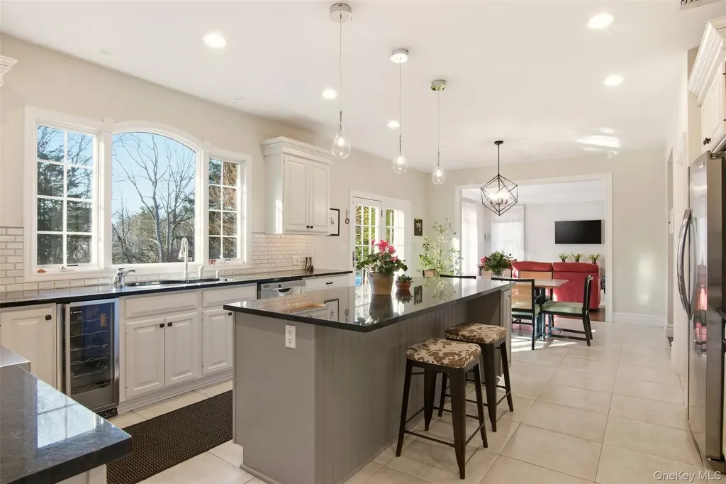 4 Daniel Way Setauket NY 11733
