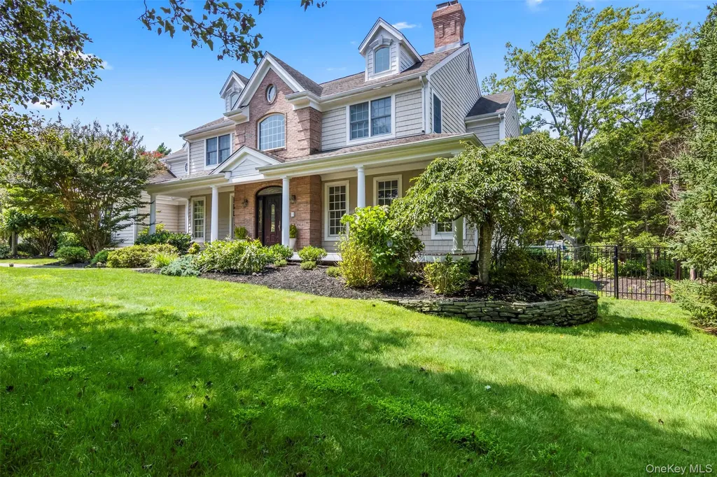 4 Daniel Way Setauket NY 11733