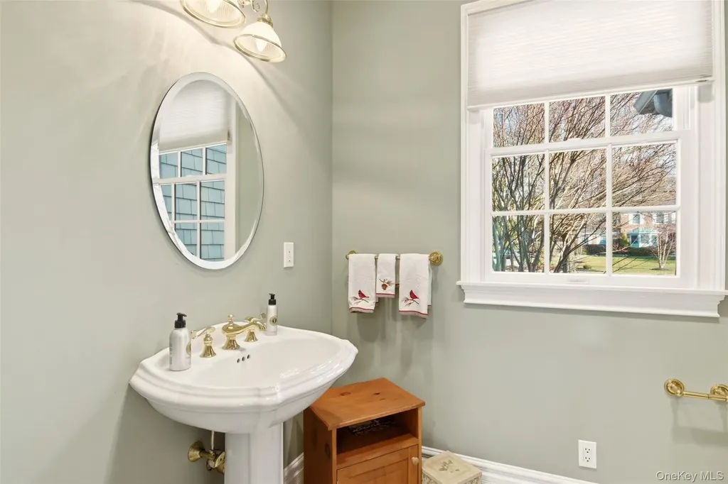 4 Daniel Way Setauket NY 11733