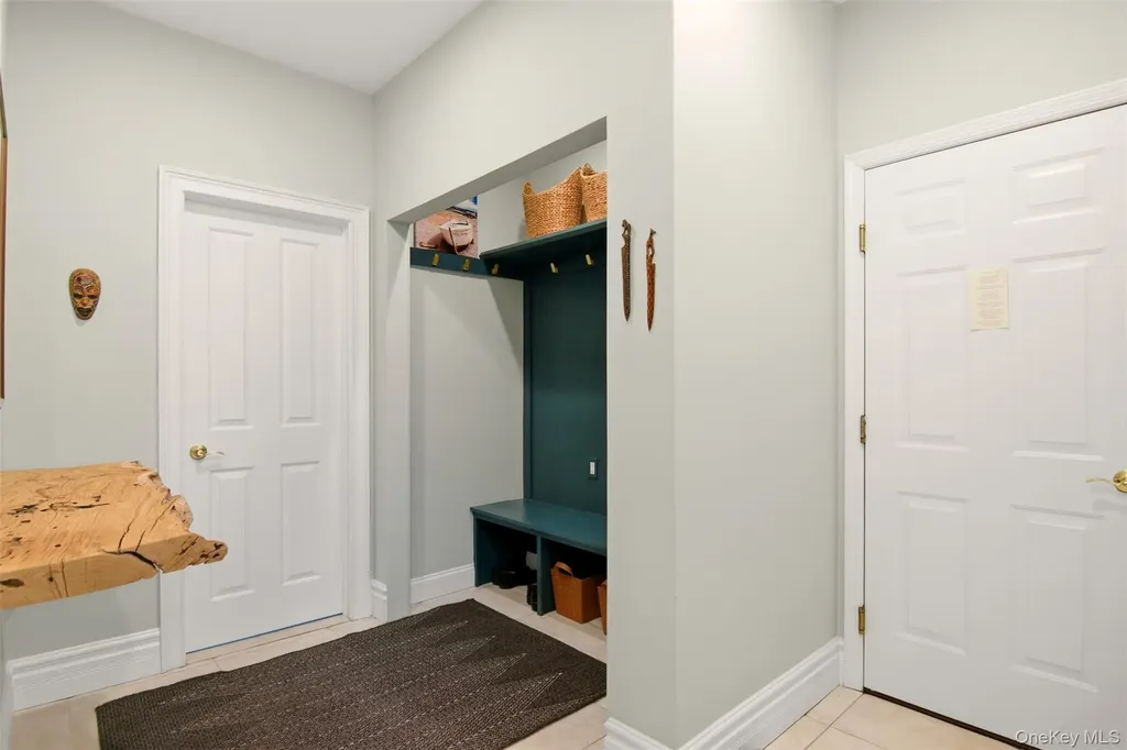 4 Daniel Way Setauket NY 11733