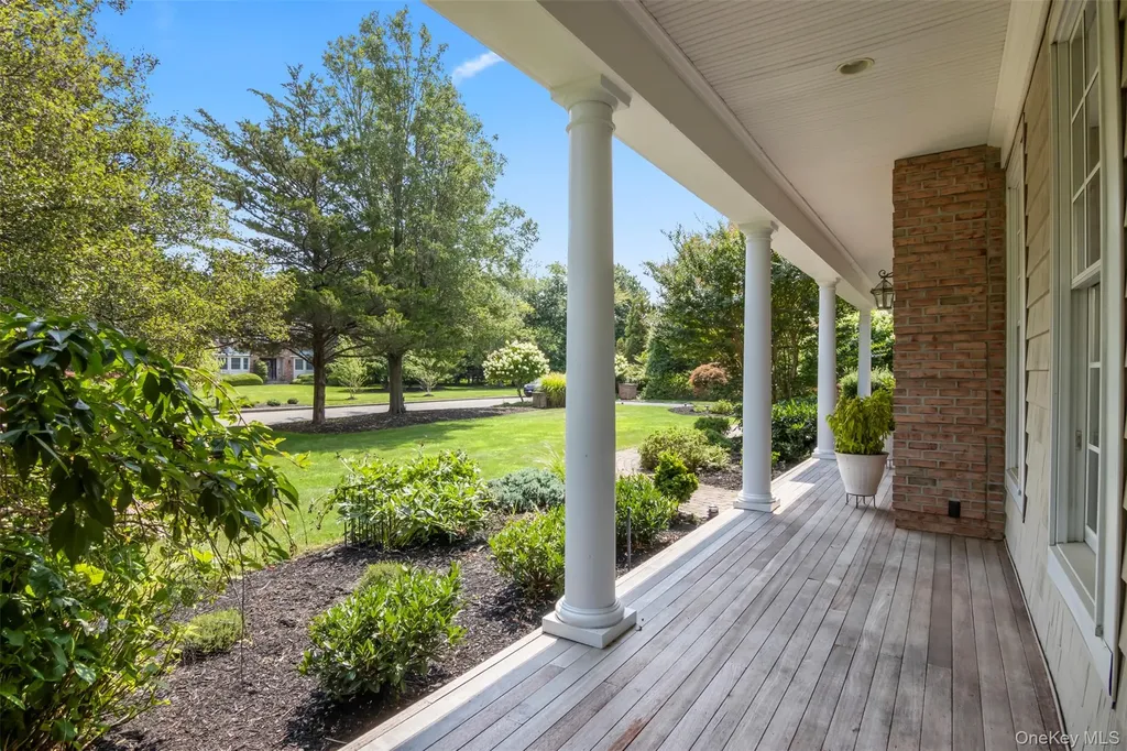 4 Daniel Way Setauket NY 11733