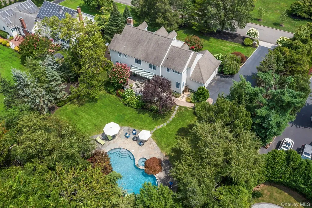 4 Daniel Way Setauket NY 11733
