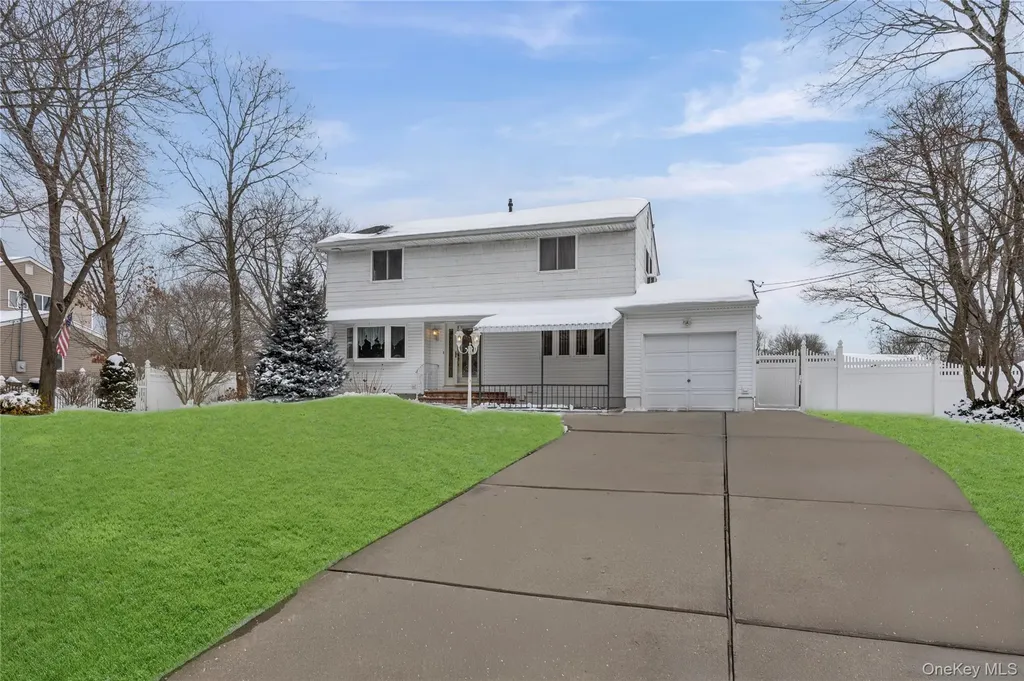 3 Brenner Road Coram NY 11727