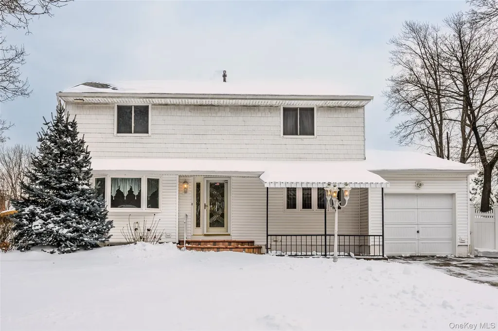 3 Brenner Road Coram NY 11727