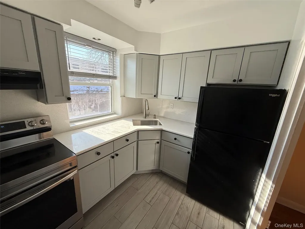 194-20A 39th Avenue Flushing NY 11358