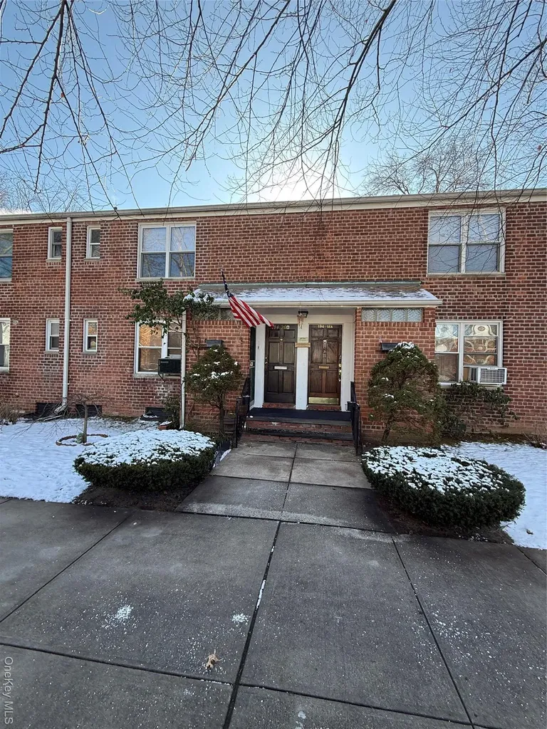 194-20A 39th Avenue Flushing NY 11358